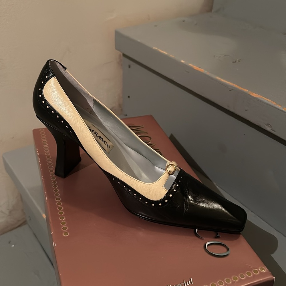 Women’s shoes